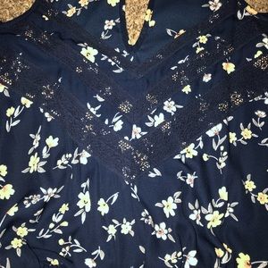 Women’s romper size M